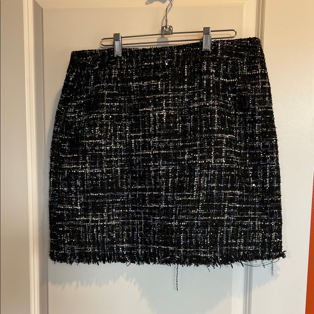 Chic Black and White Tweed Mini Skirt